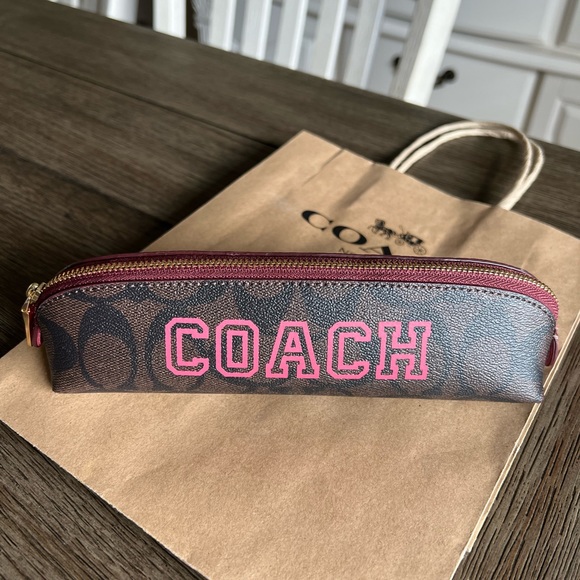 Coach Accessories - COACH ✏️✏️✏️CASE